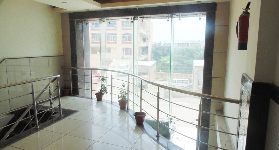 The Kohli's Inn, Katra 4